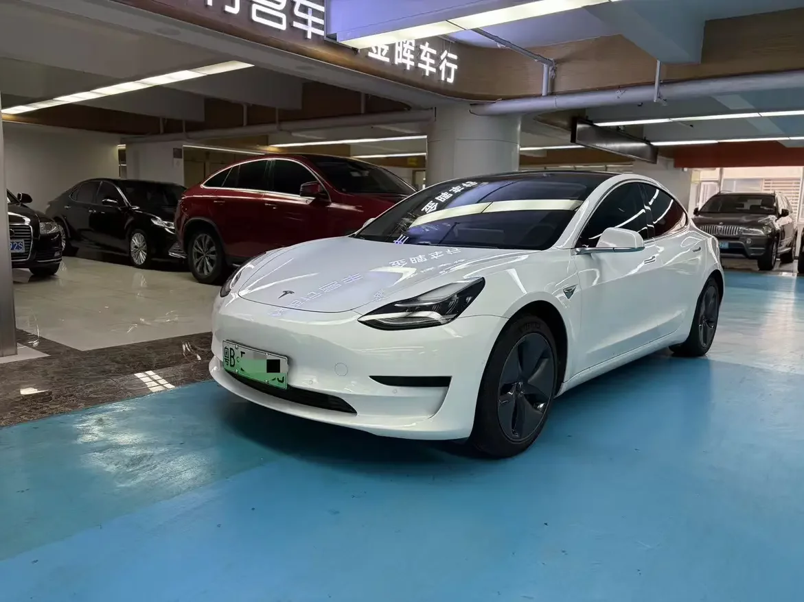 Tesla Model 3  из Китая