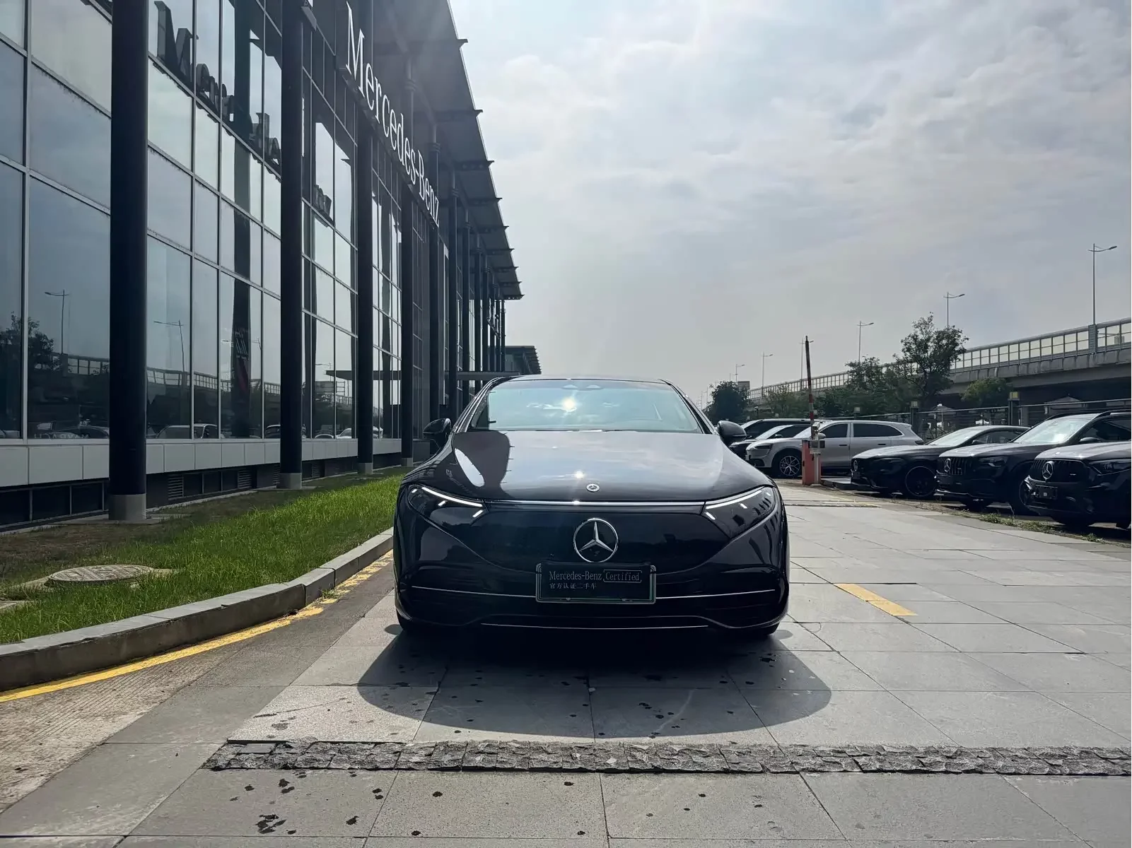 Mercedes-Benz EQS  из Китая