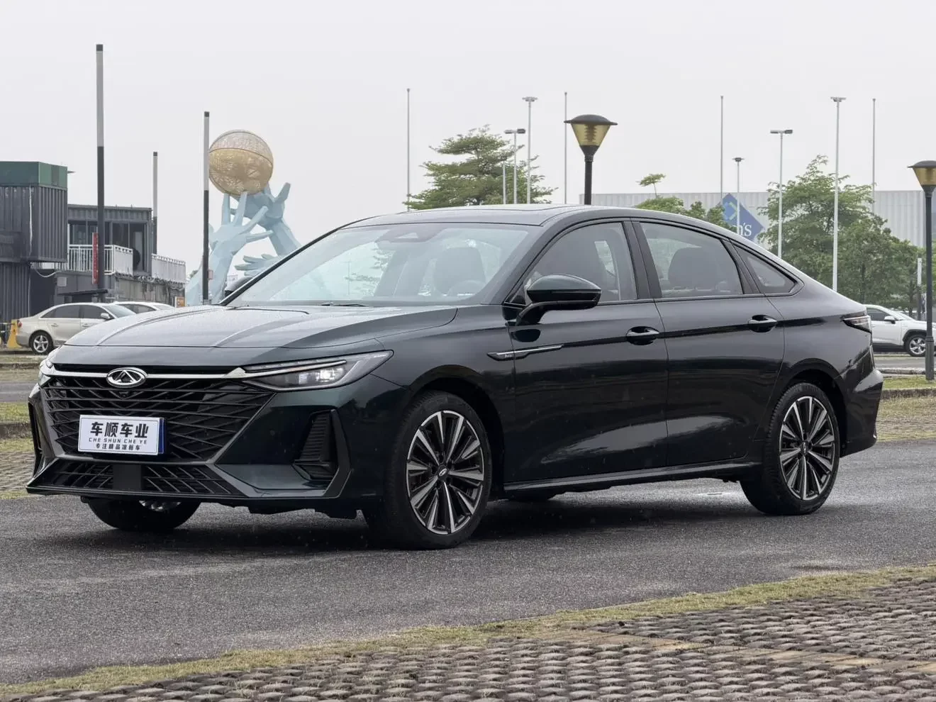 Chery Arrizo 8