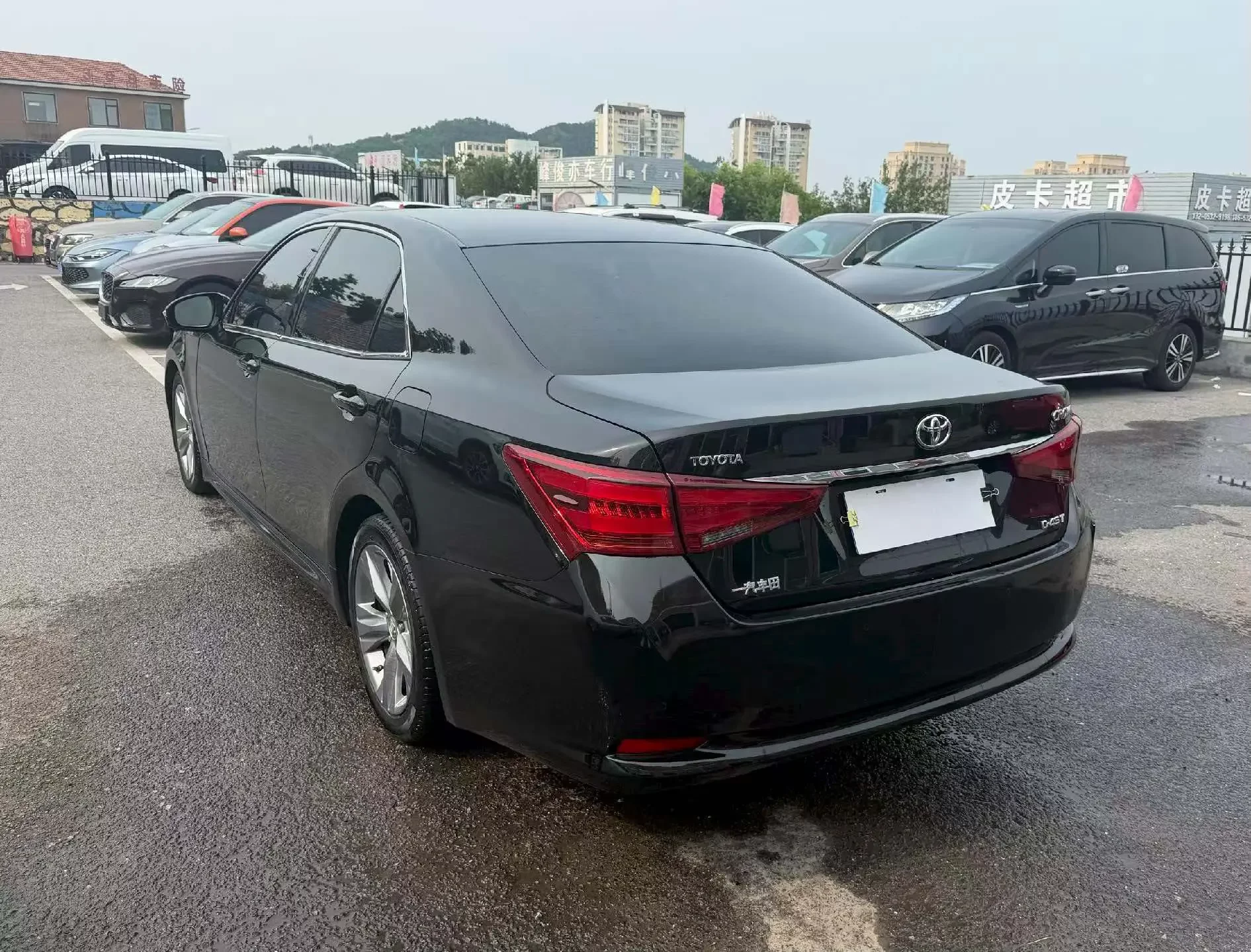 Toyota crown