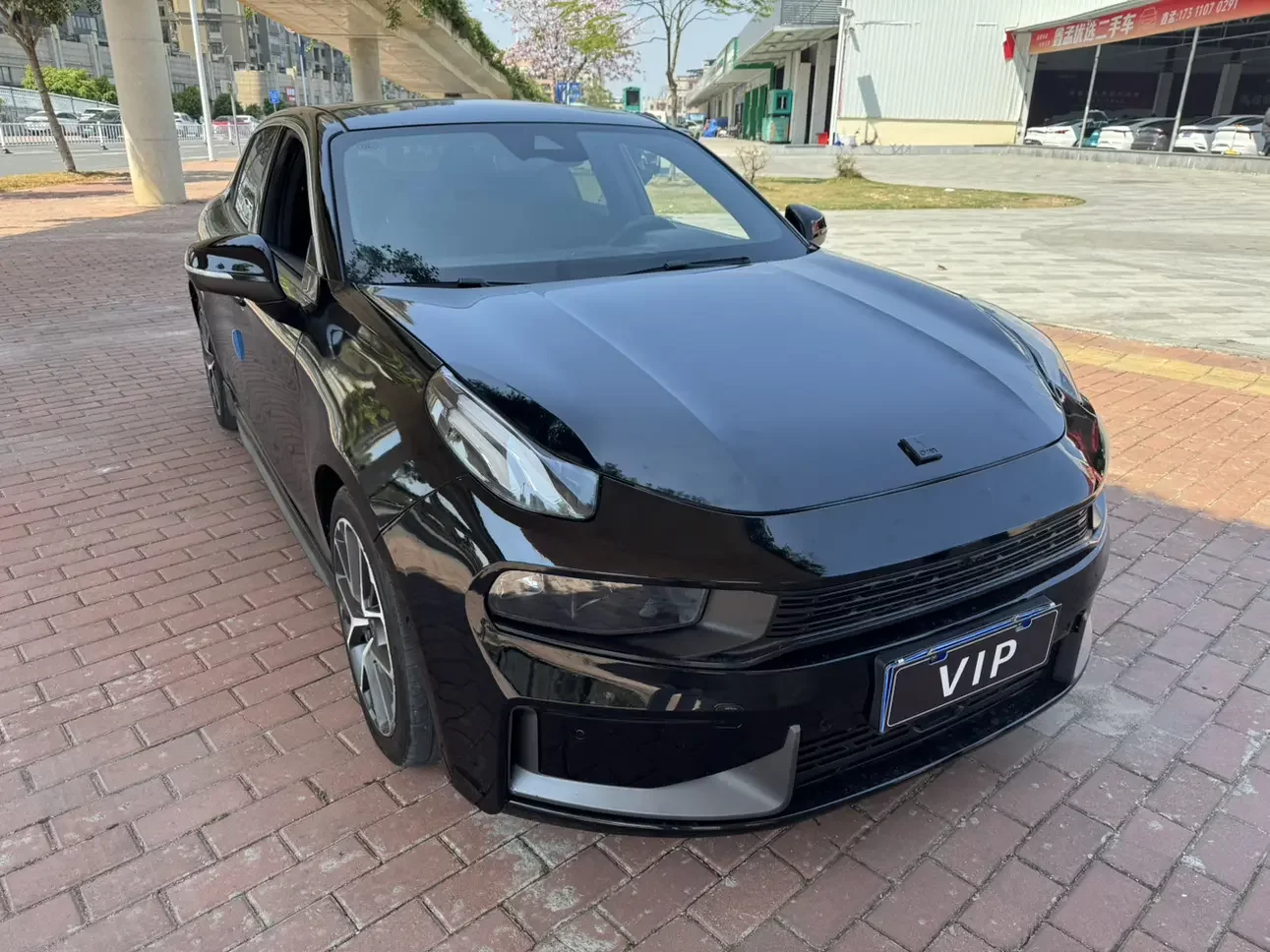Lynk & Co 03