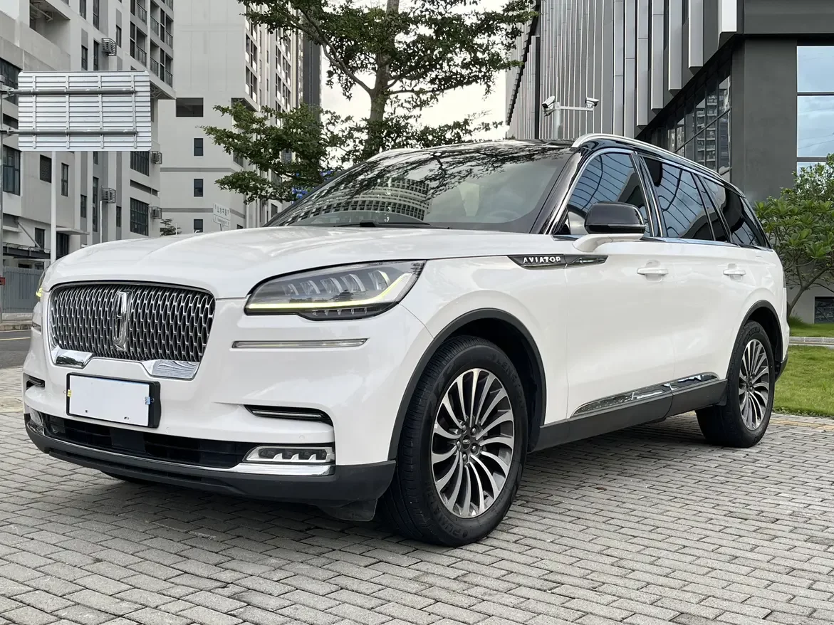 Lincoln aviator