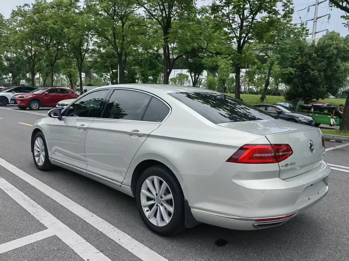Volkswagen Magotan