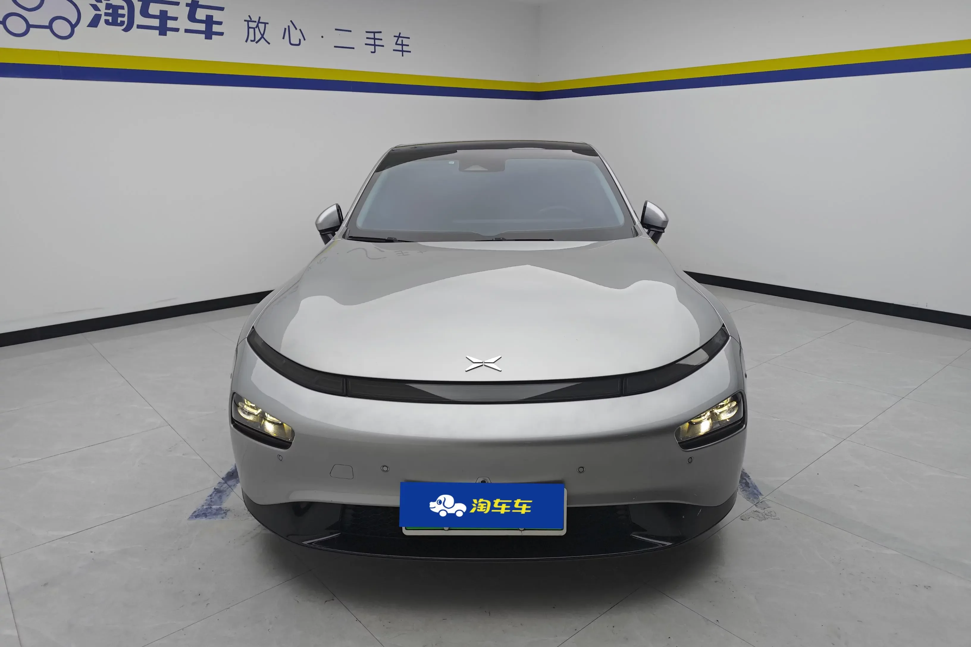 Xpeng P7