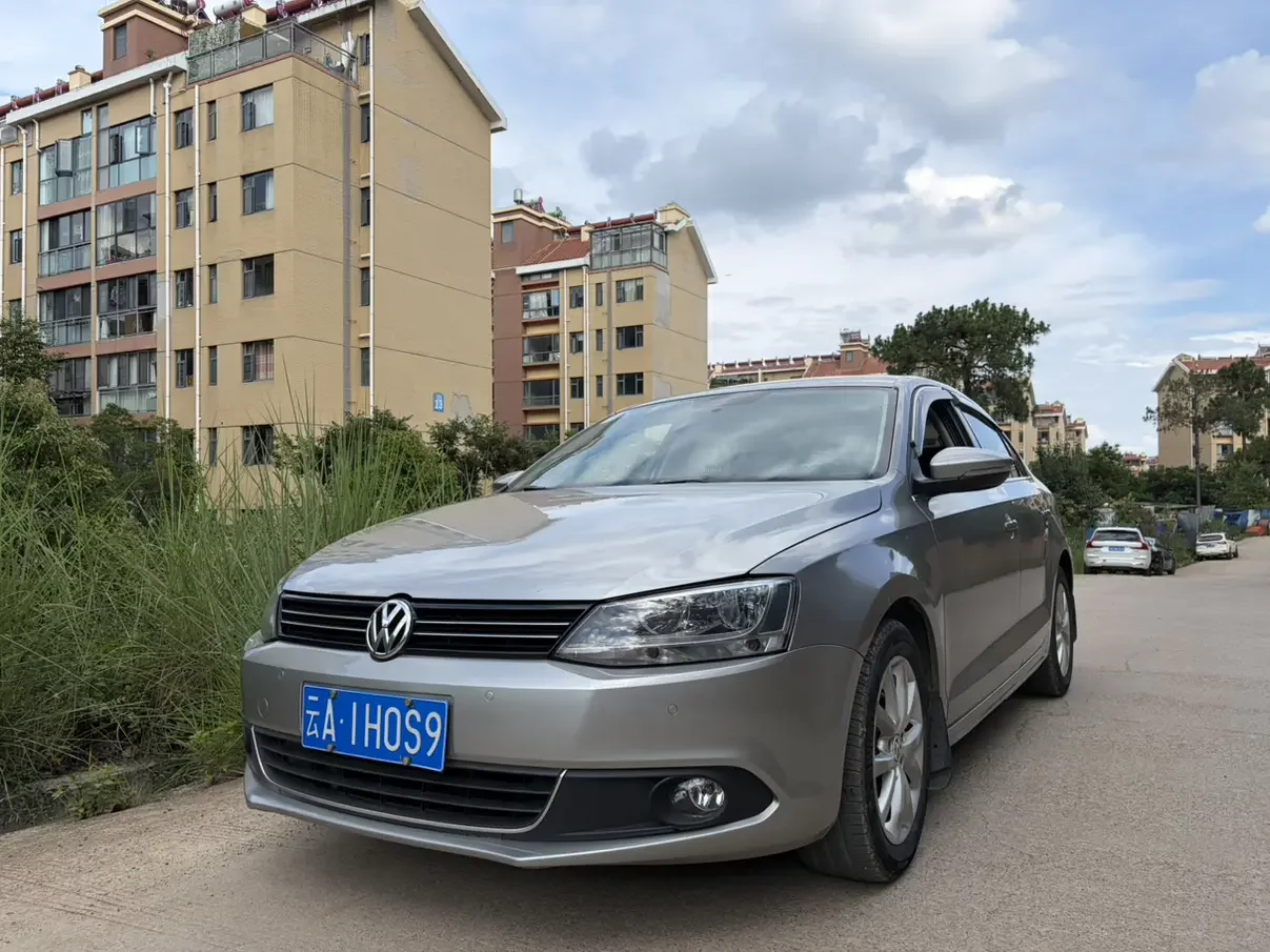 Volkswagen Sagitar