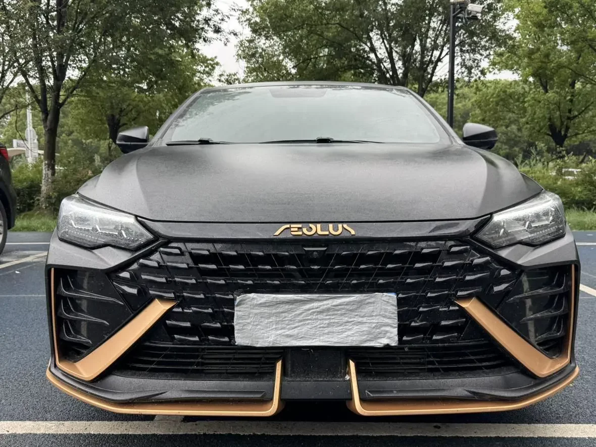 Dongfeng Yixuan MAX  из Китая