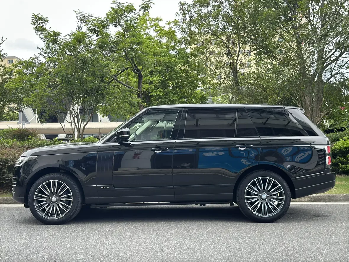 Land Rover range rover