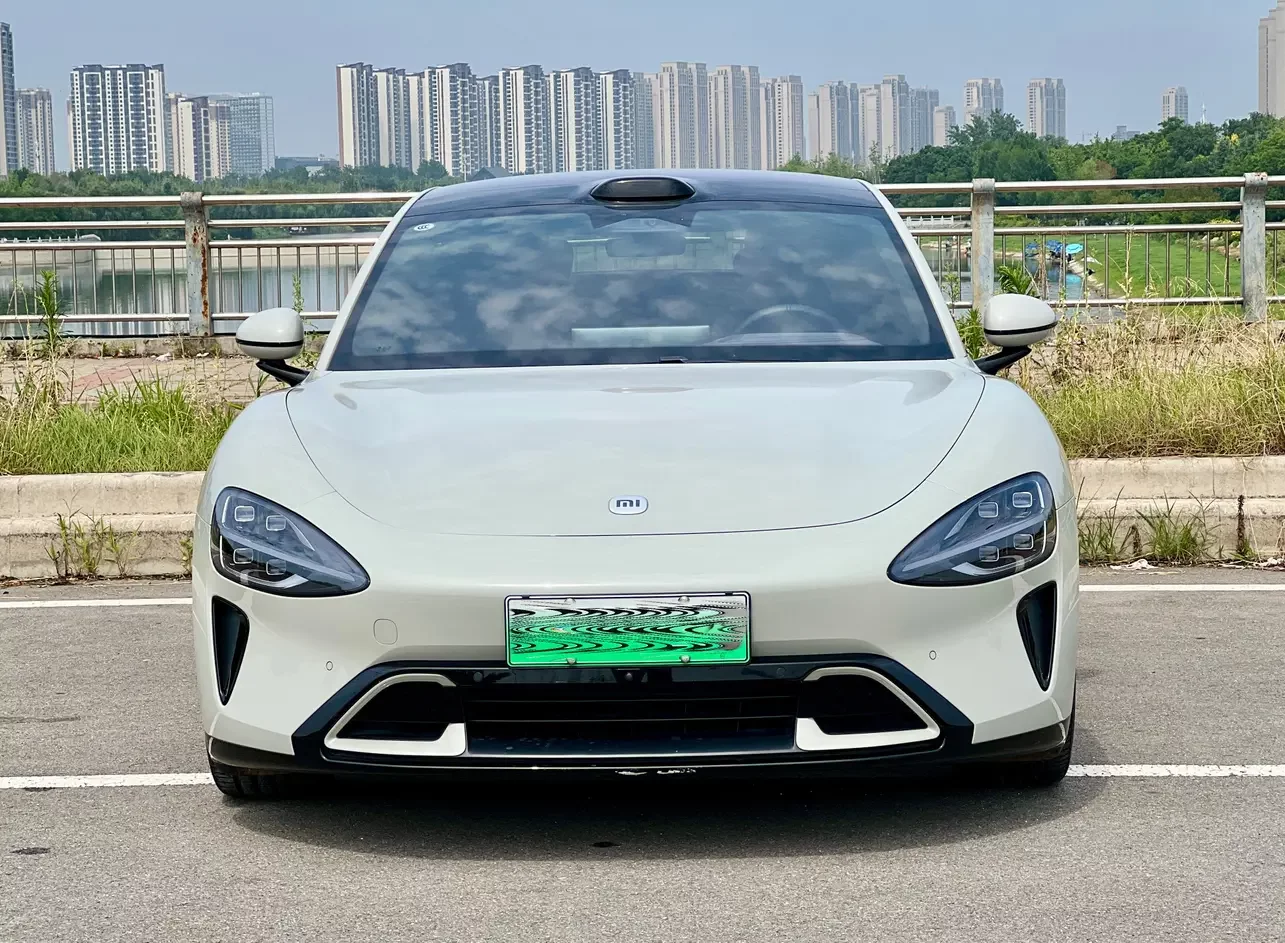 Xiaomi car Xiaomi SU7  из Китая