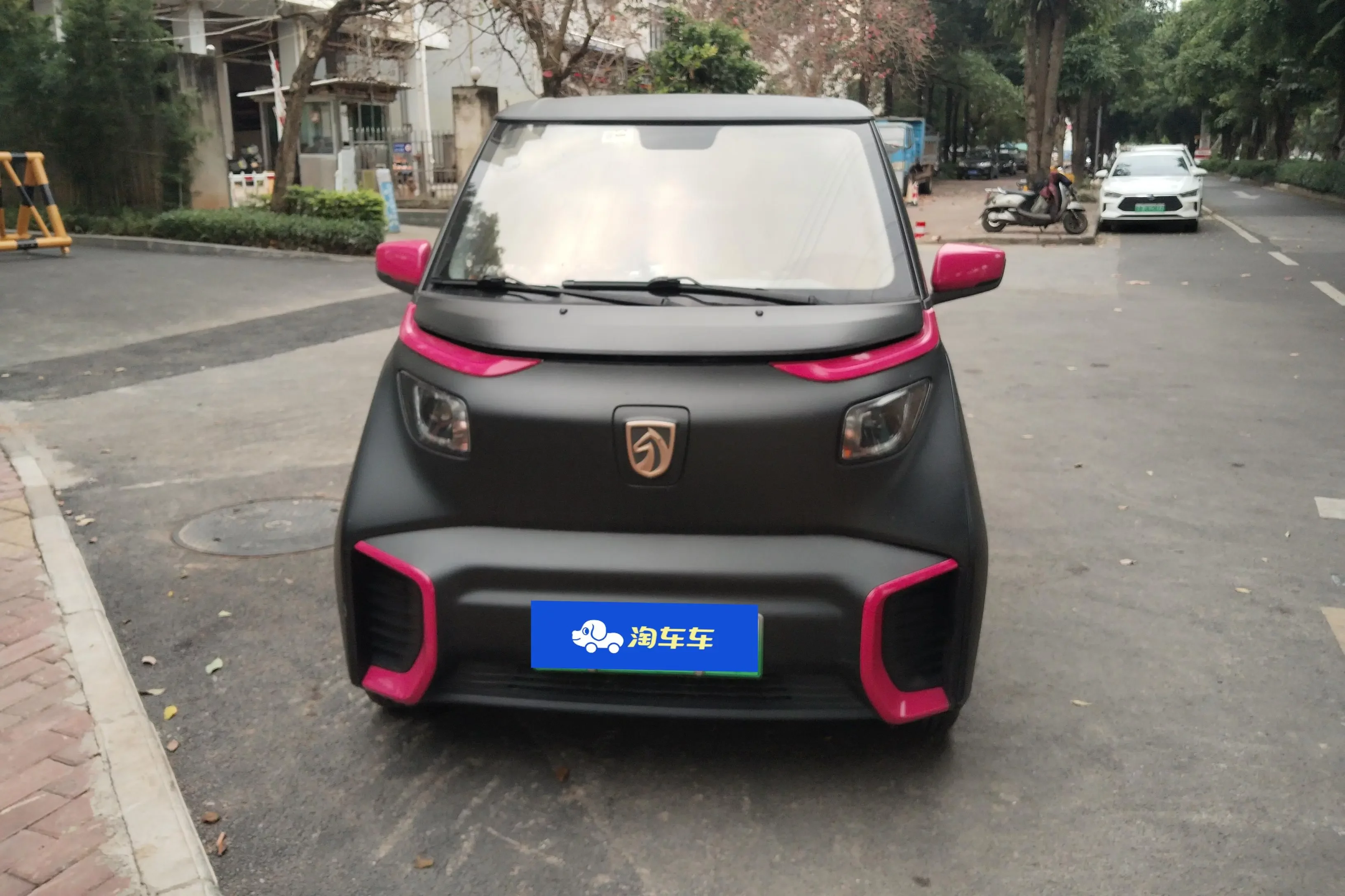 Baojun E200