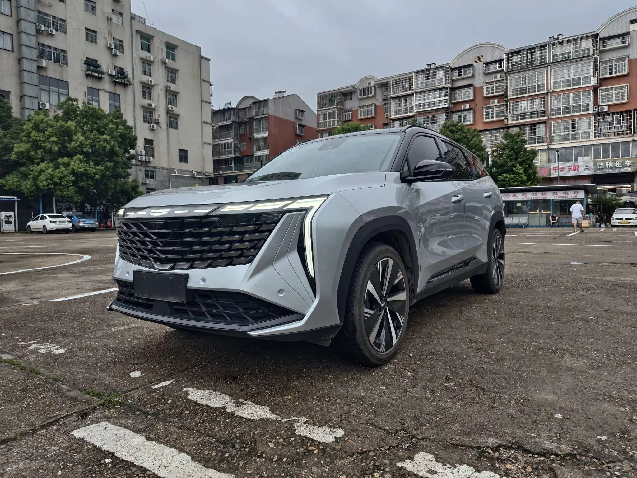 Geely Atlas L