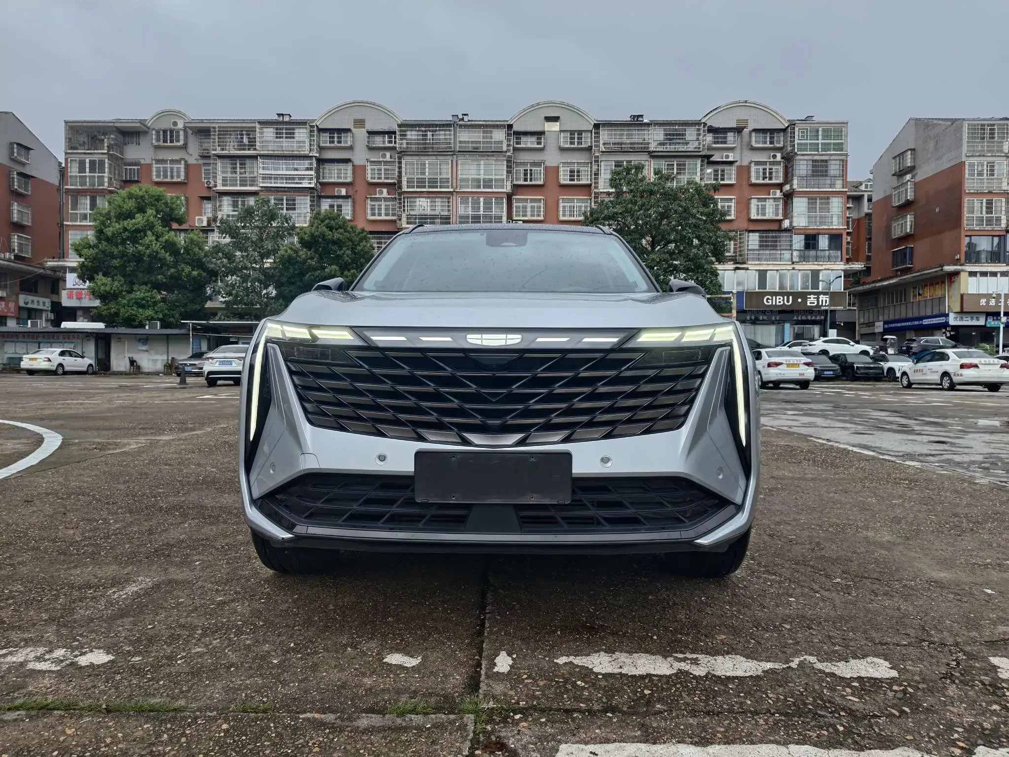 Geely Atlas L