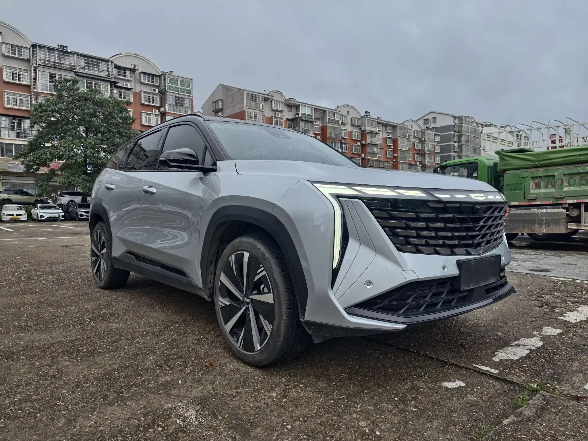 Geely Atlas L