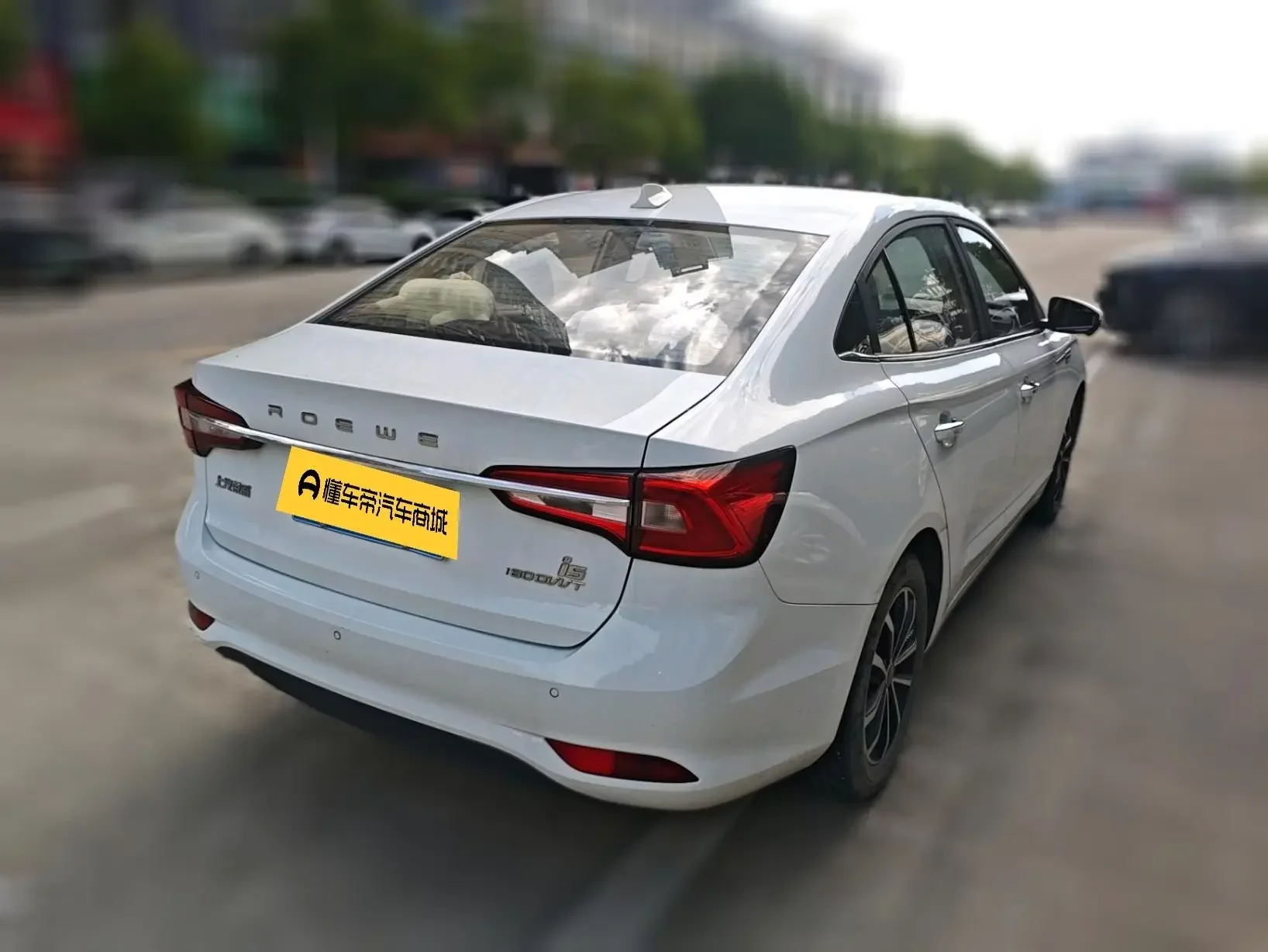 Roewe i5