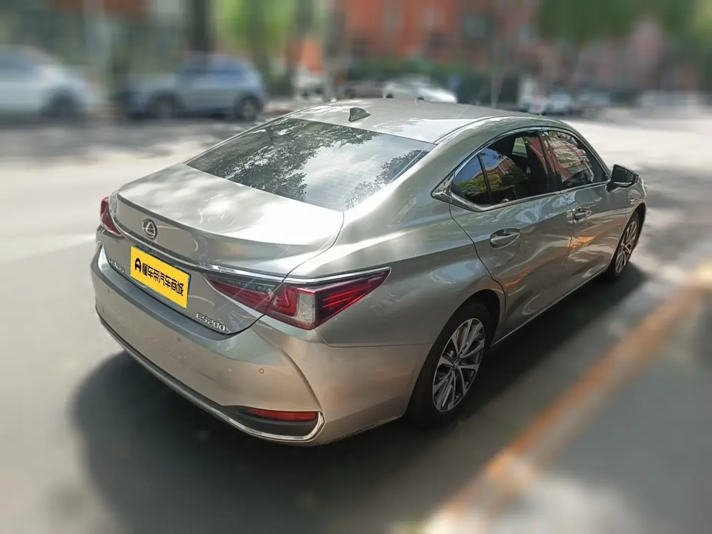 Lexus ES