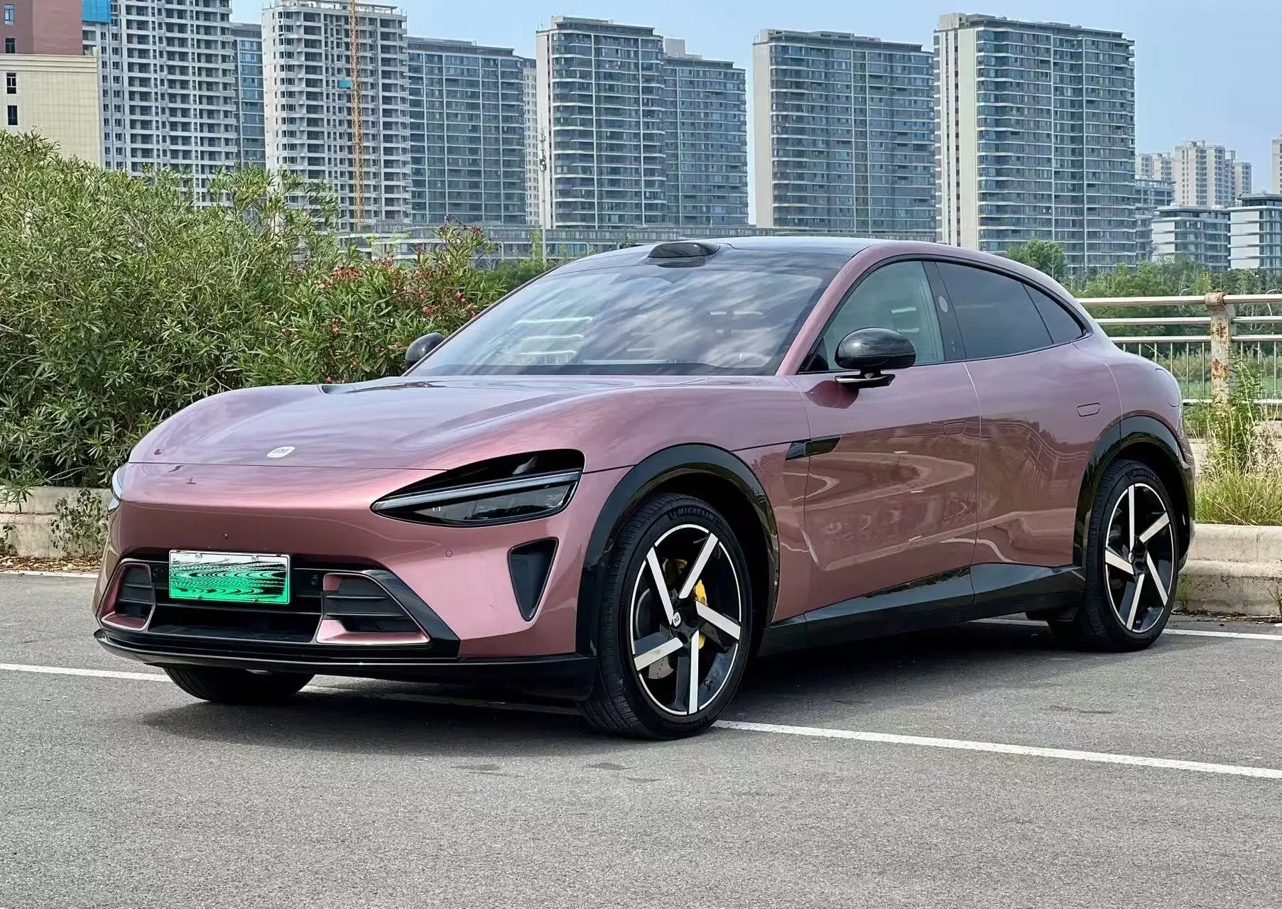 Xiaomi car Xiaomi YU7  из Китая