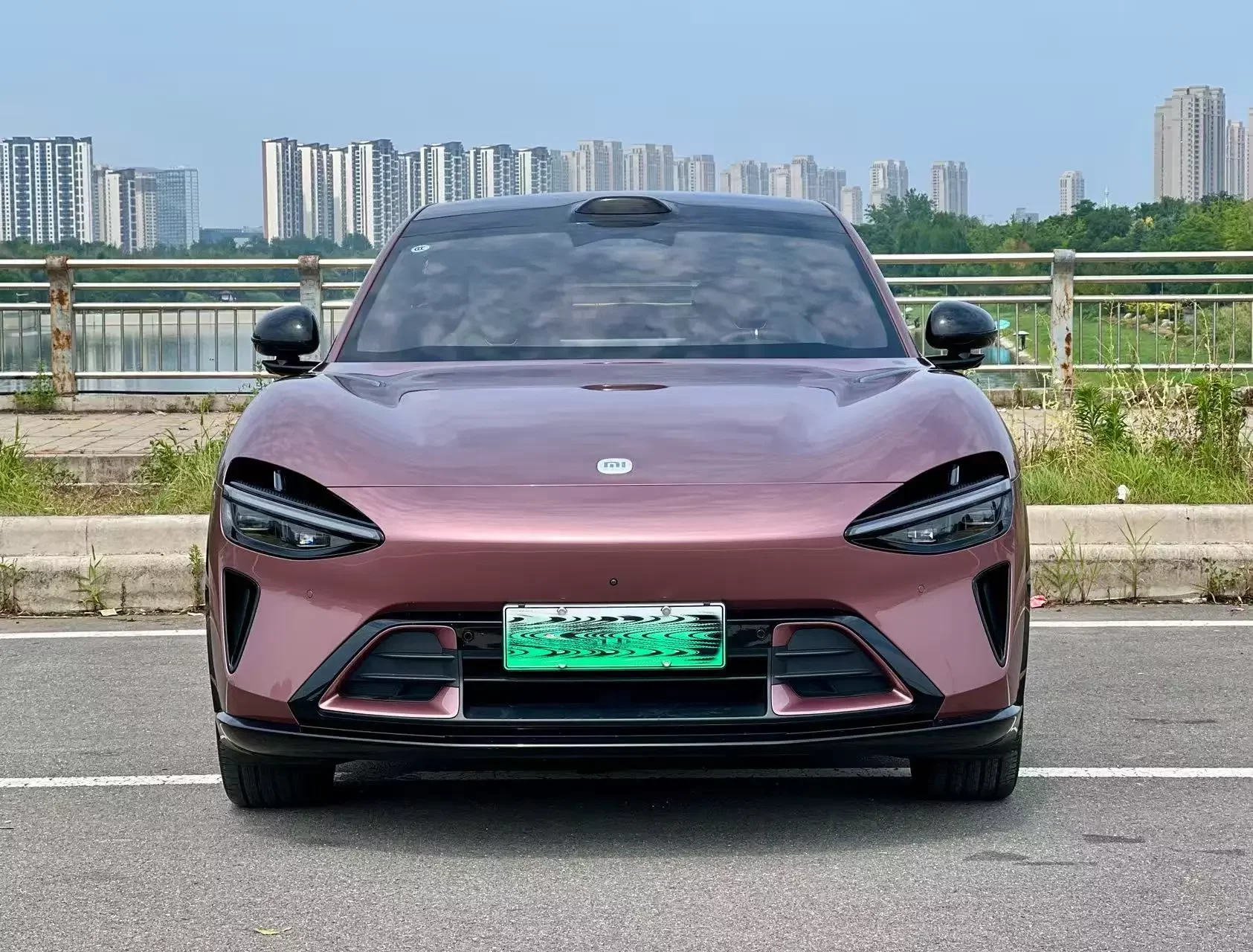 Xiaomi car Xiaomi YU7  из Китая