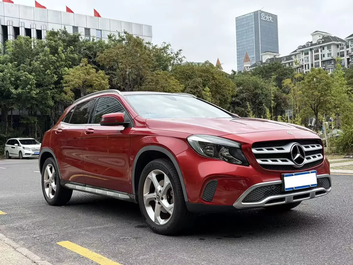 Mercedes-Benz GLA