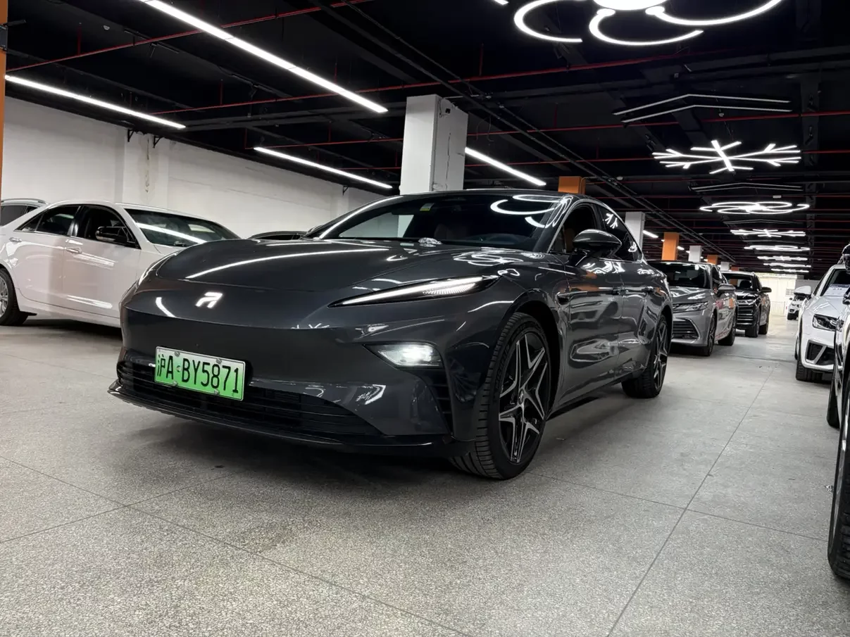 Rising Auto Feifan F7