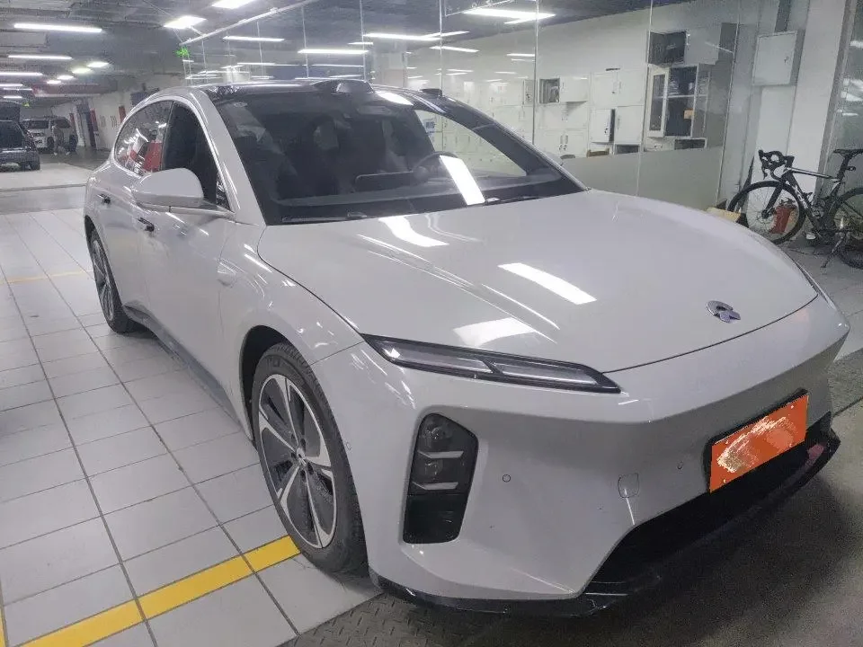 NIO ET5T