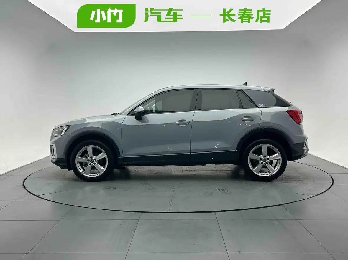 Audi Q2L
