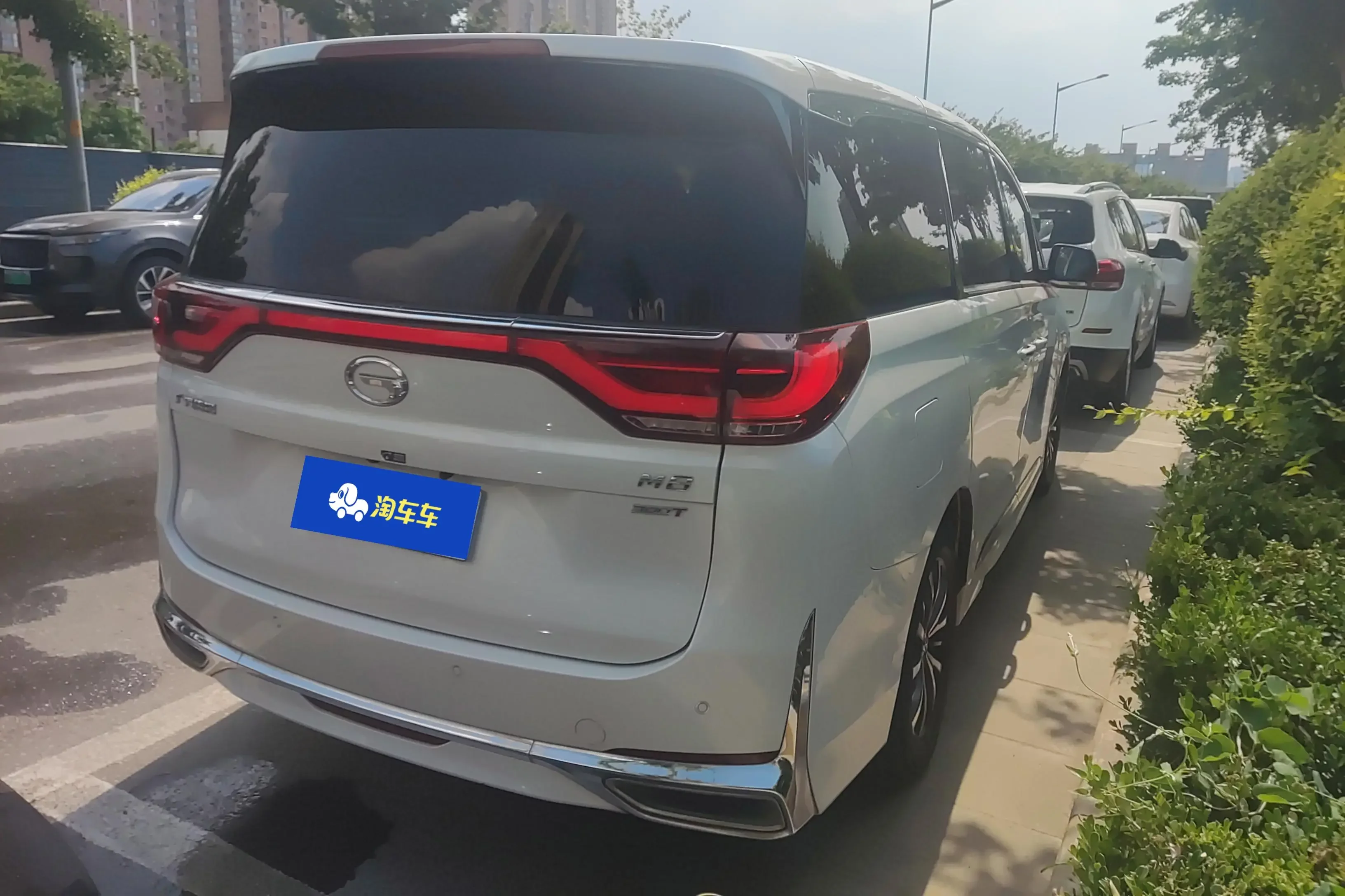 GAC Trumpchi M8  из Китая