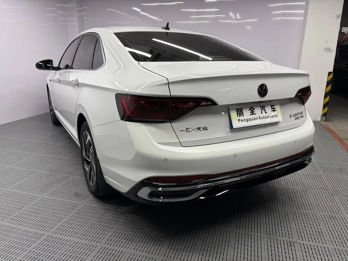 Volkswagen Sagitar