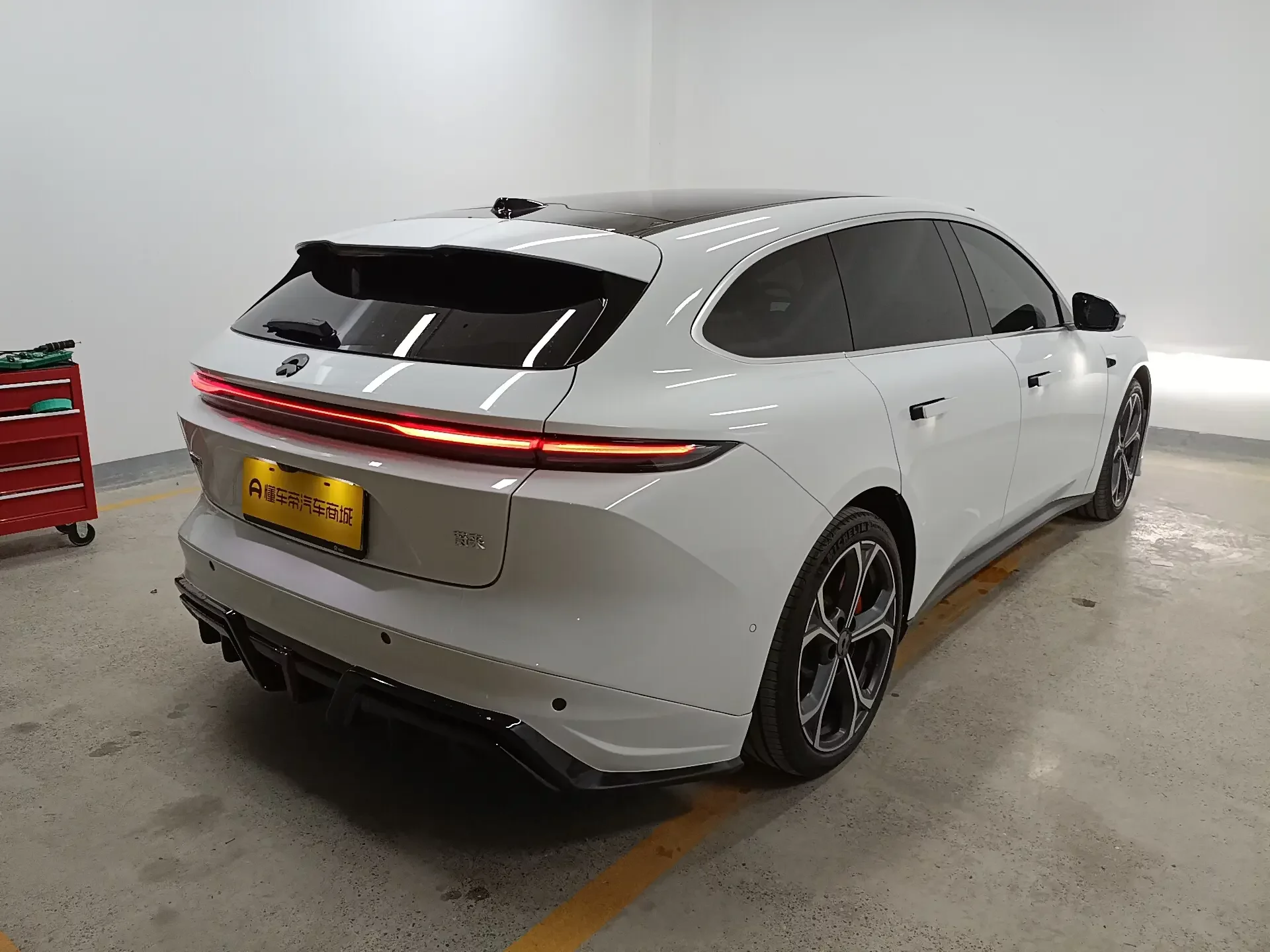 NIO ET5T