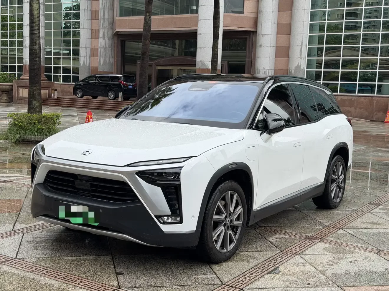 NIO ES8  из Китая