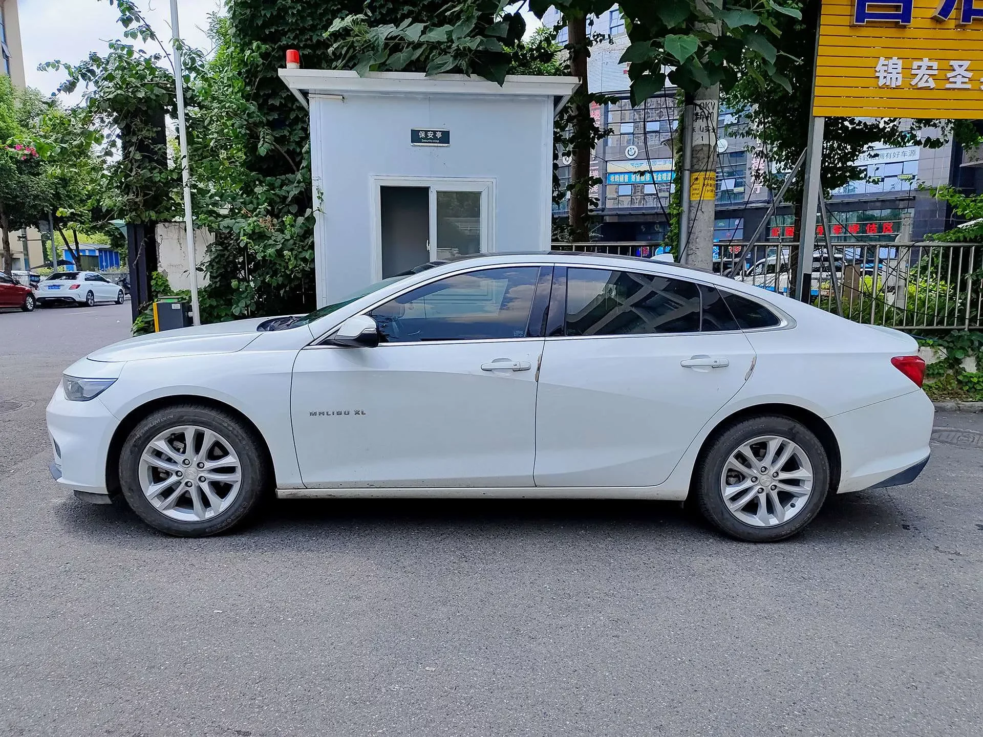 Chevrolet Malibu XL