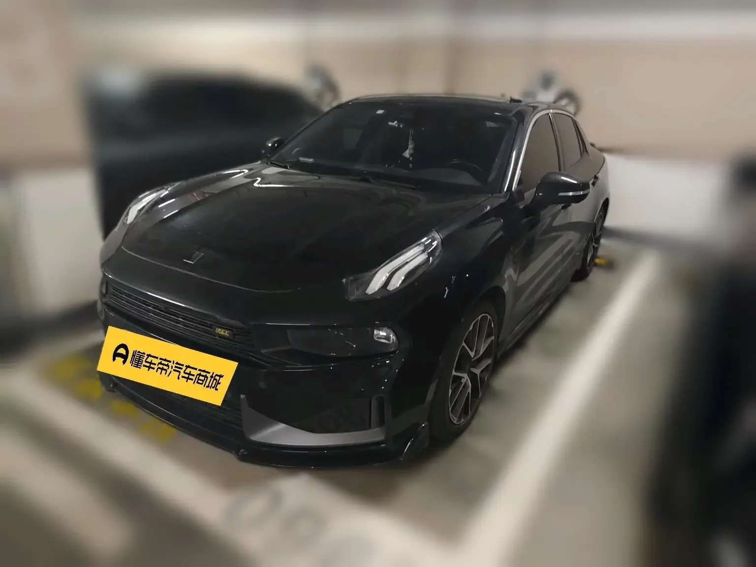 Lynk & Co 03