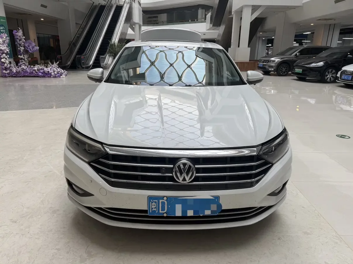 Volkswagen Sagitar