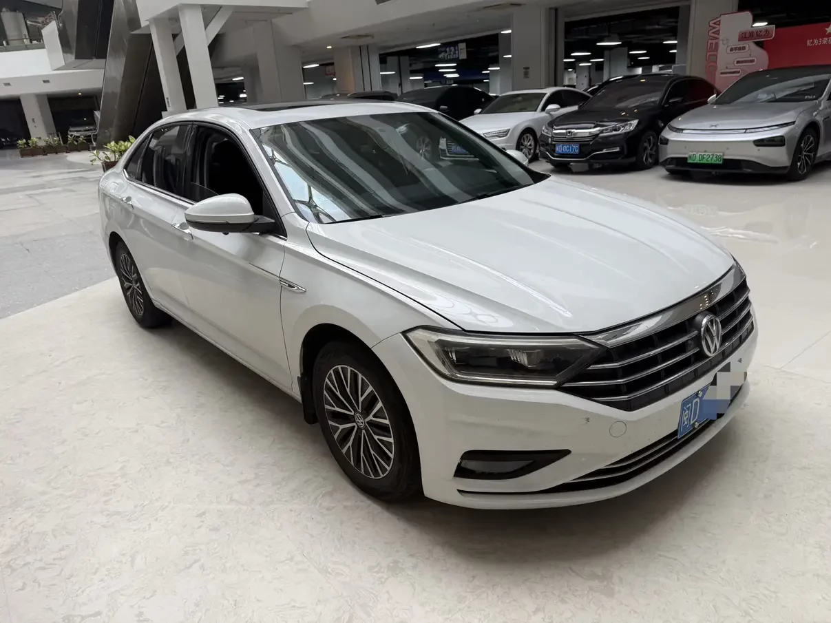 Volkswagen Sagitar