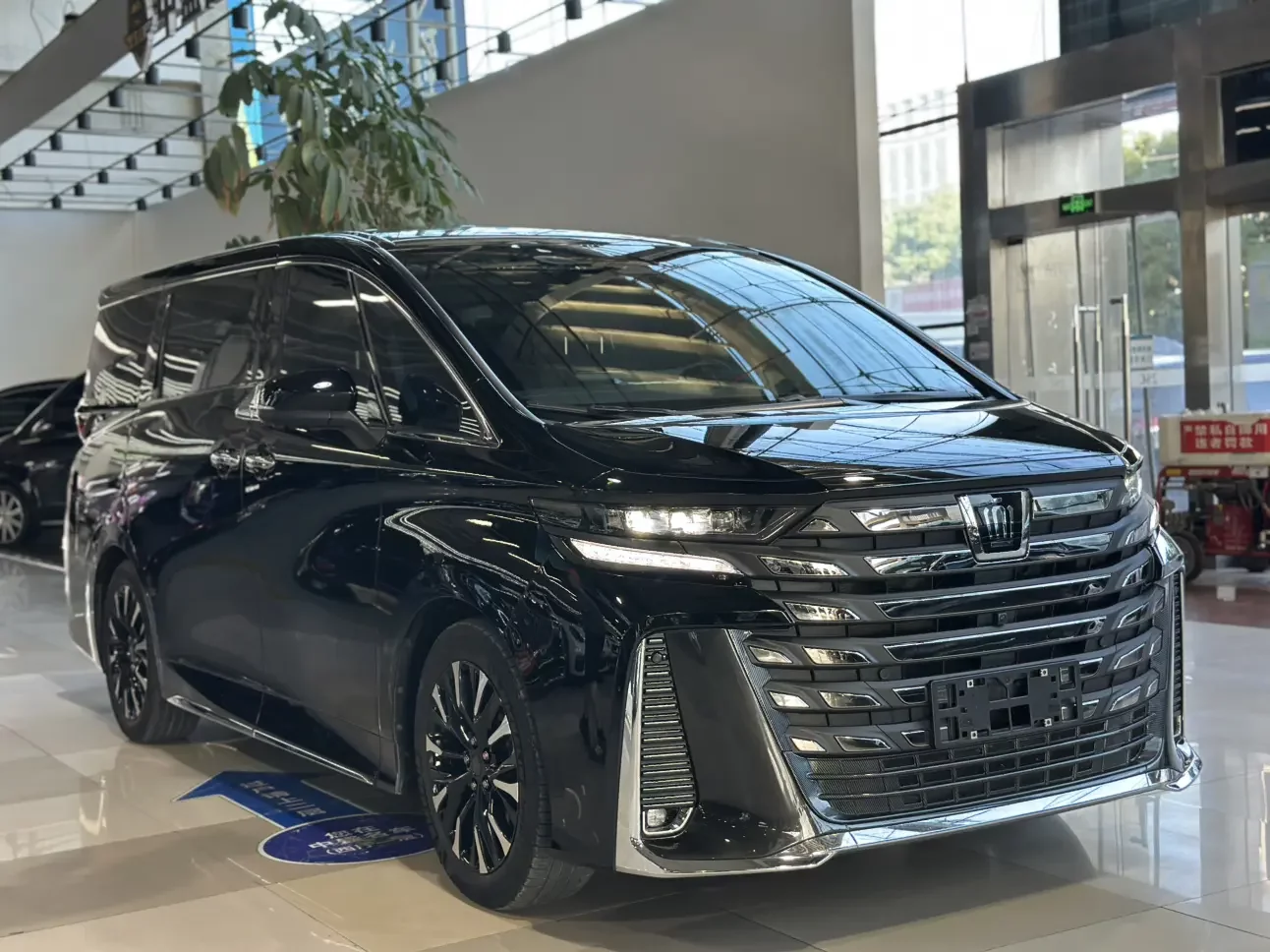Toyota Crown Wellfire