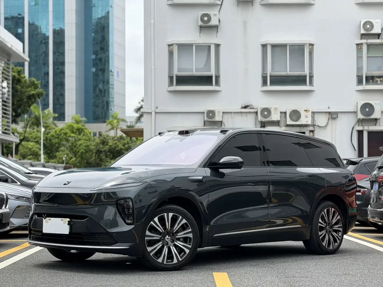 NIO ES8  из Китая