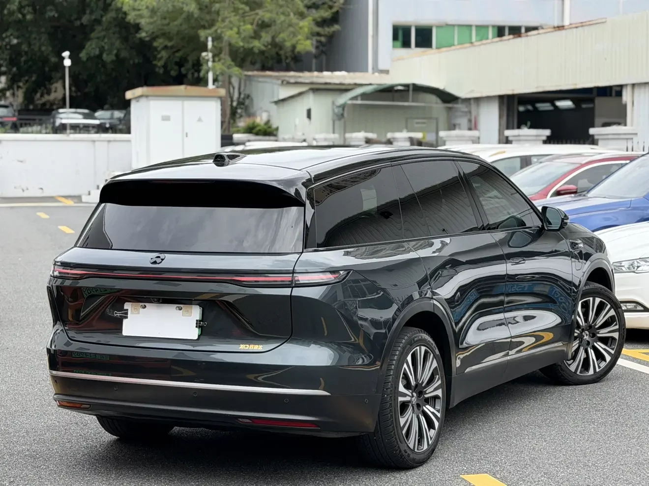NIO ES8  из Китая