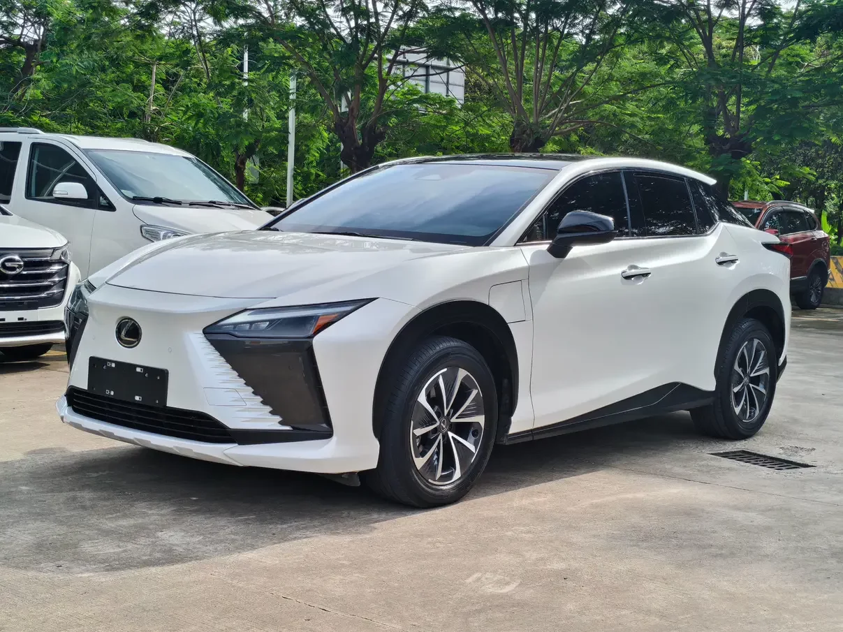 Lexus RZ