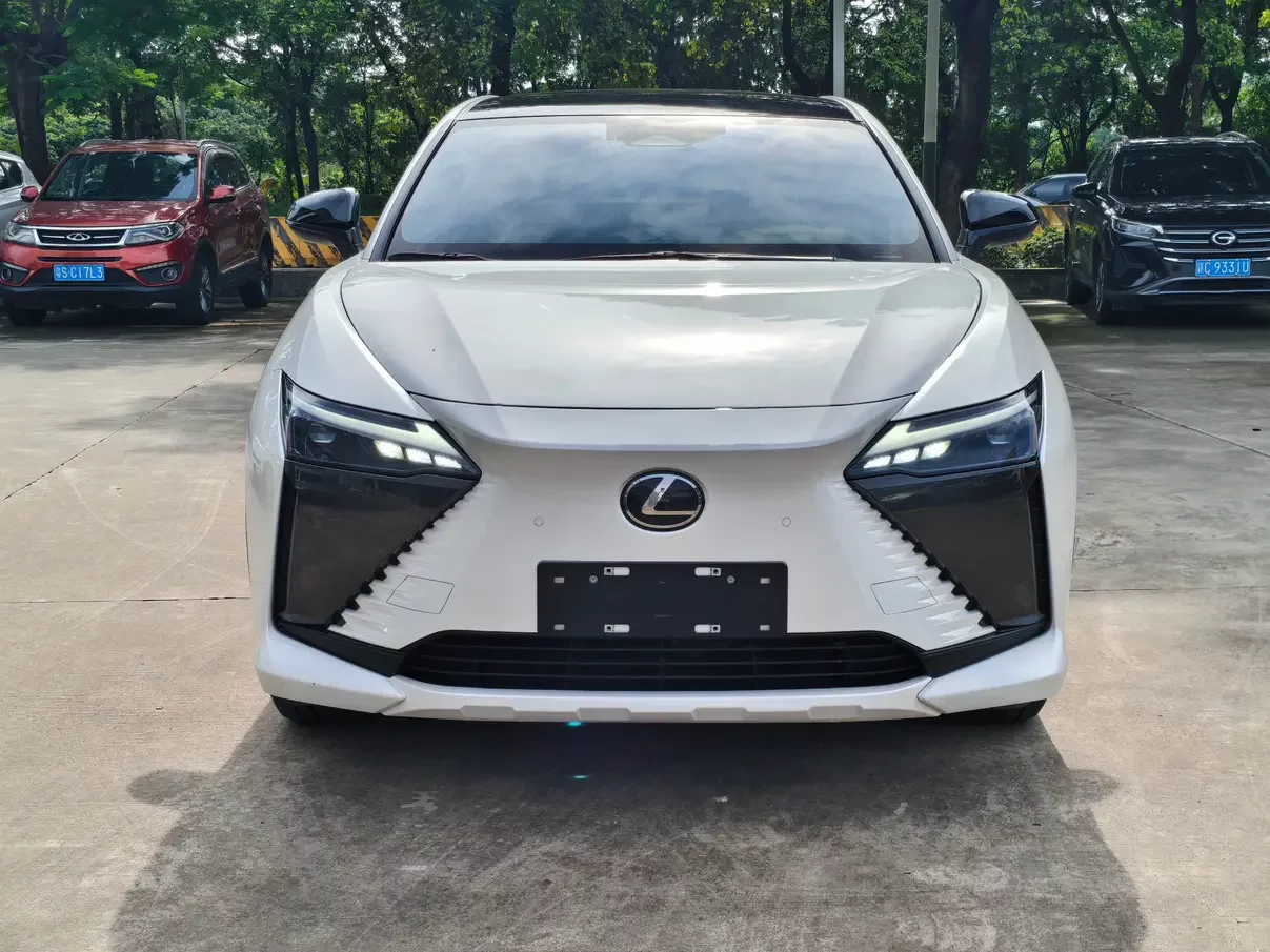 Lexus RZ