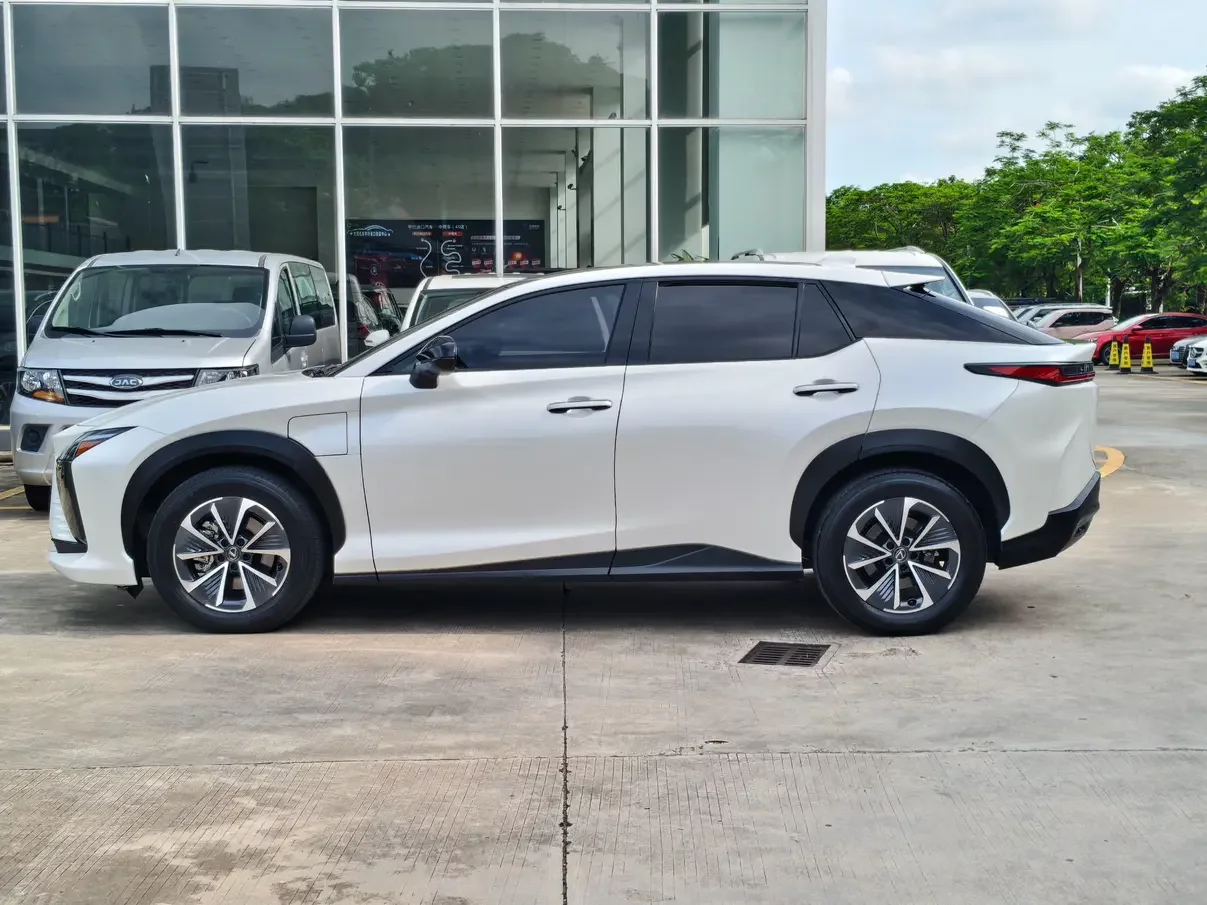 Lexus RZ
