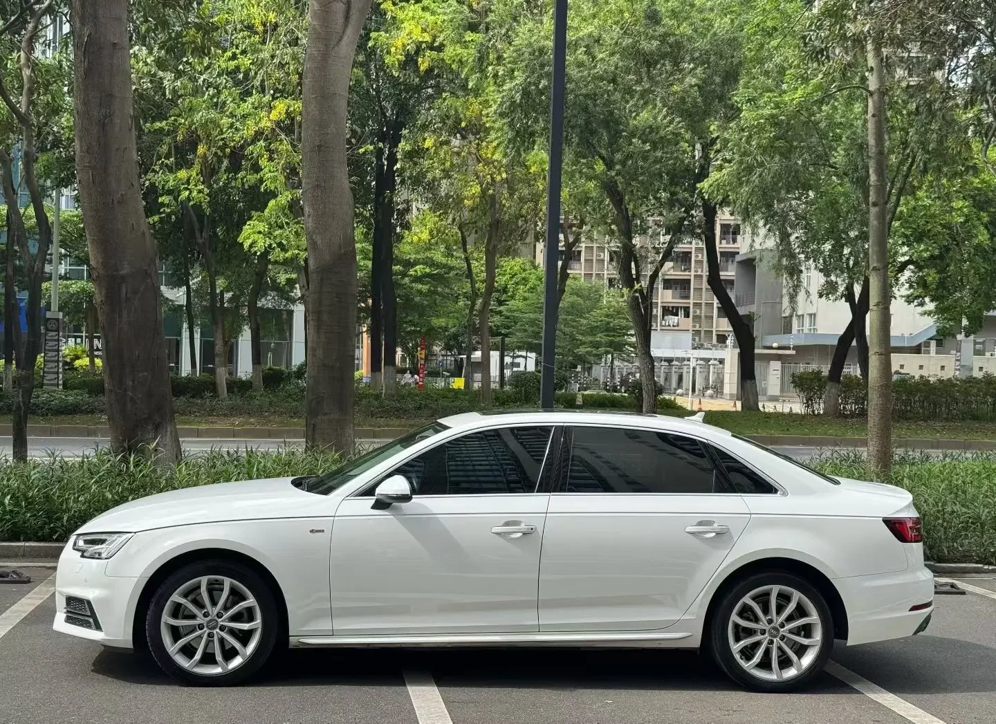 Audi A4L
