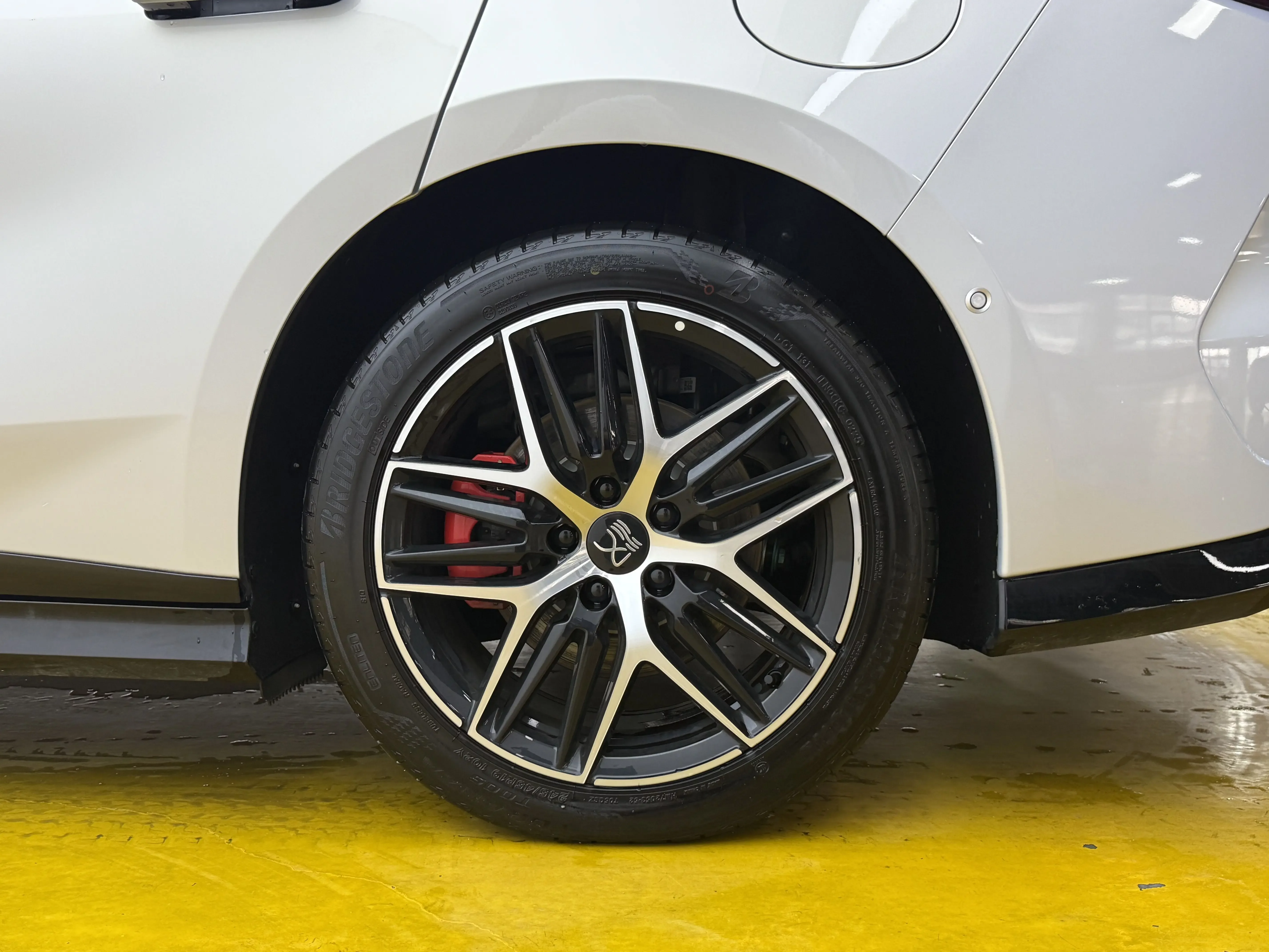 BYD Han L EV
