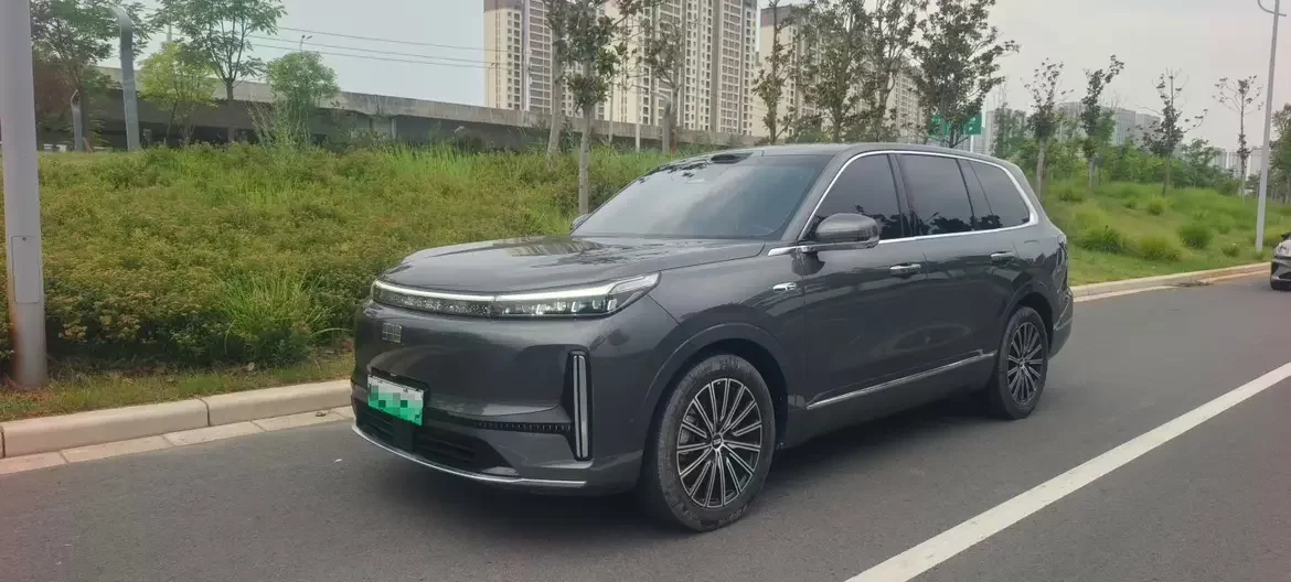 Geely Galaxy M9