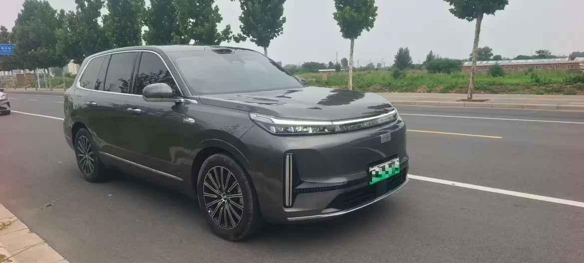 Geely Galaxy M9