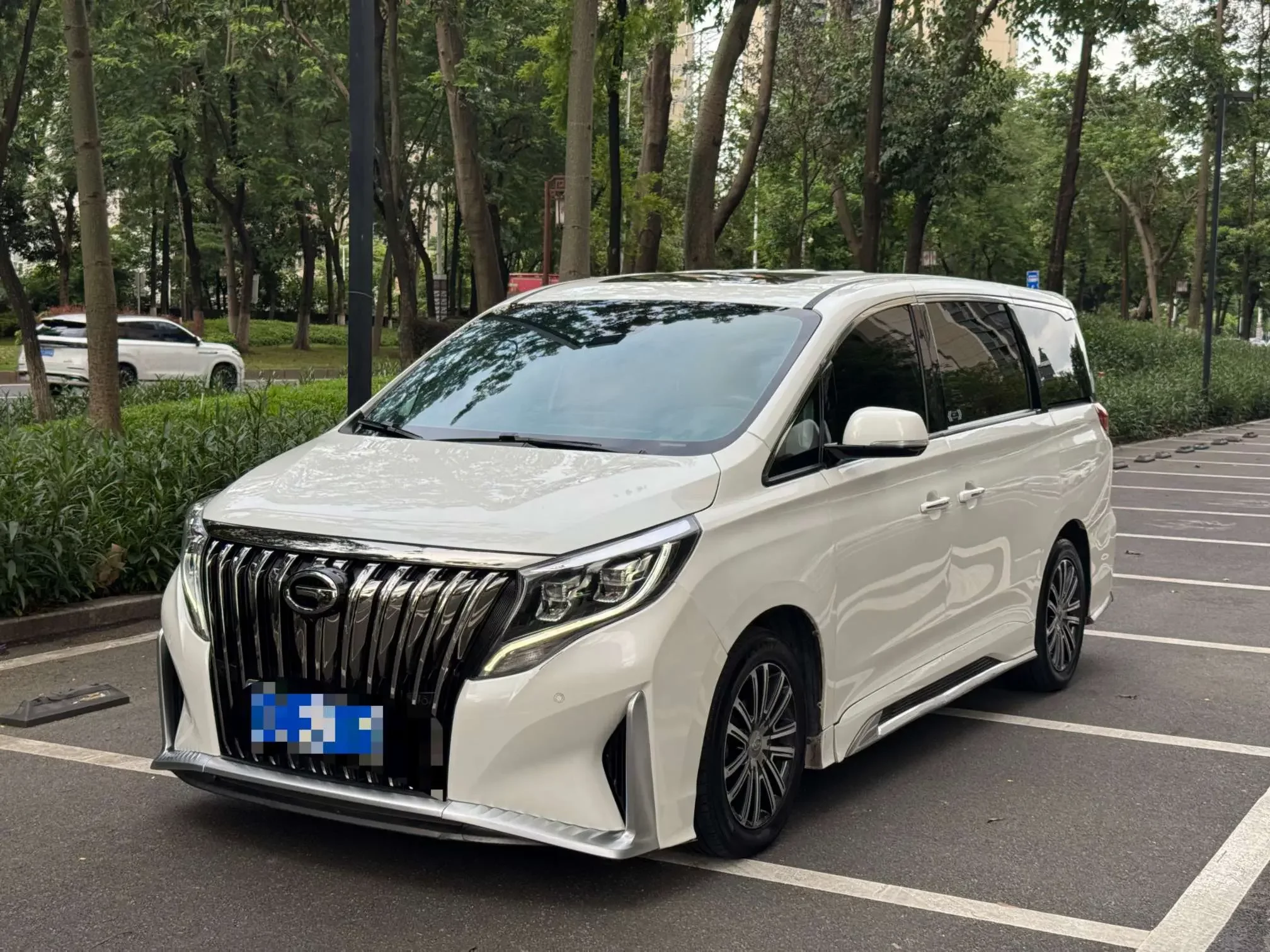 GAC Trumpchi M8  из Китая