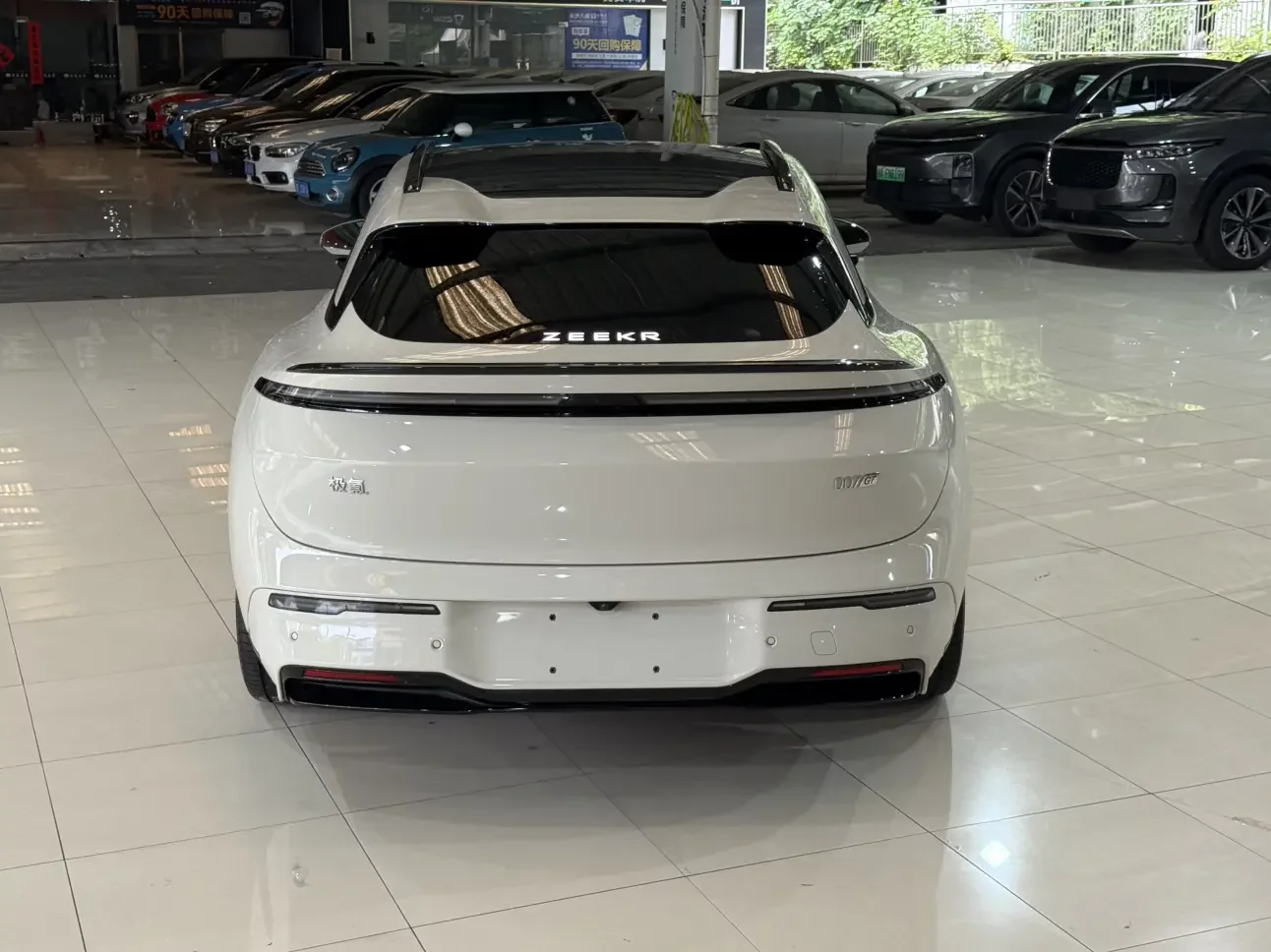 ZEEKR 007GT  из Китая