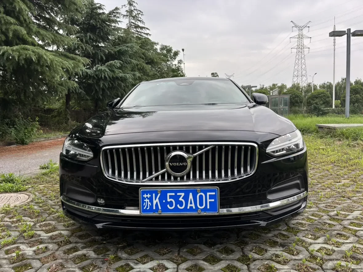 Volvo S90