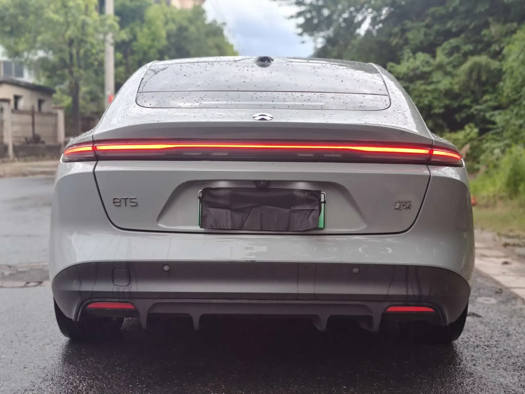 NIO ET5