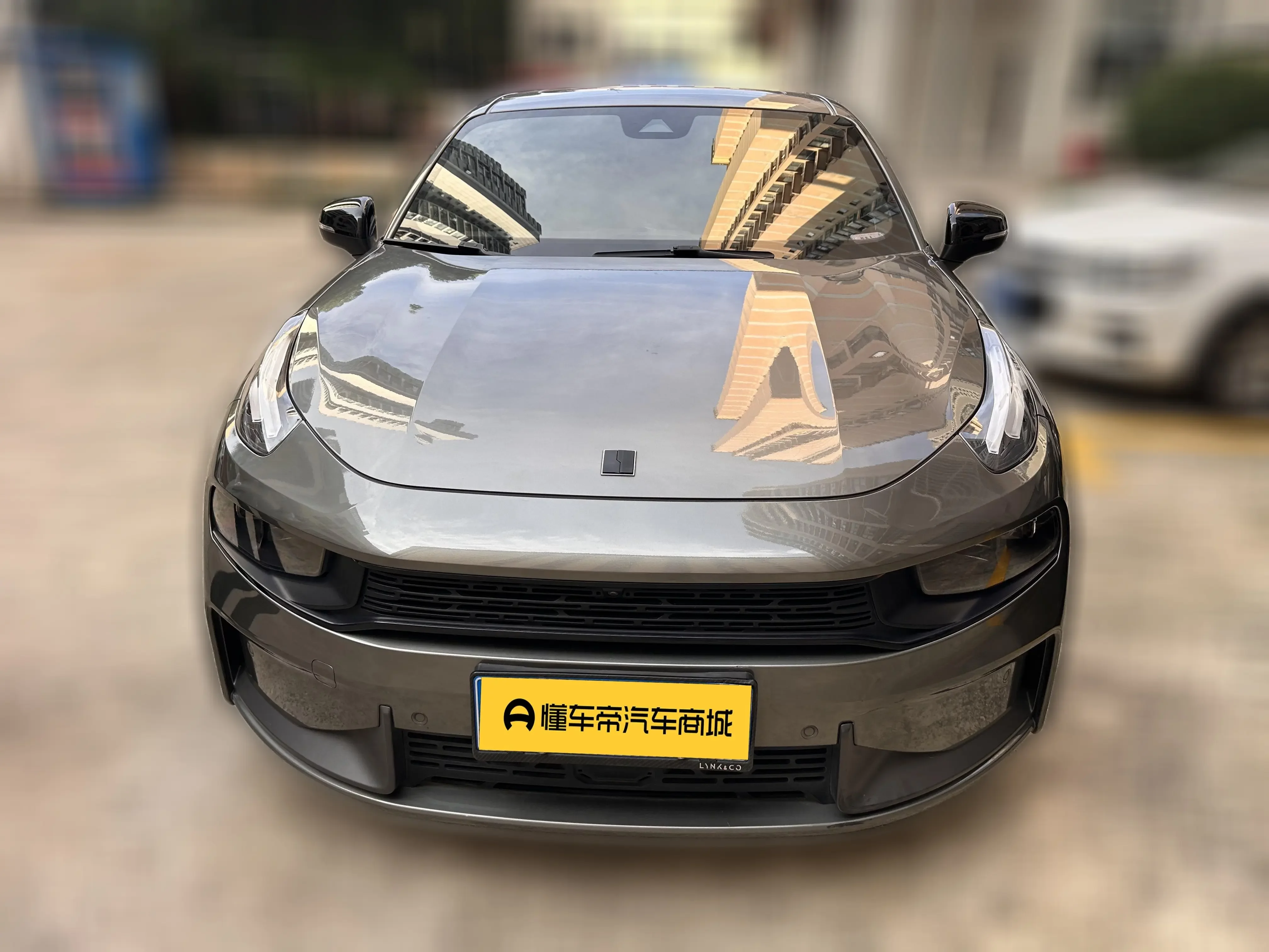 Lynk & Co 03