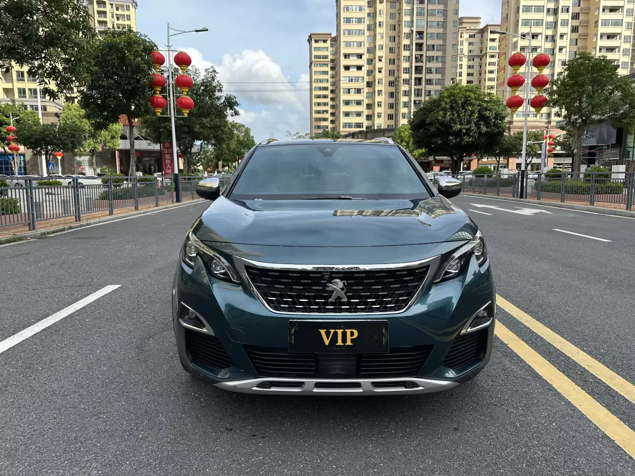 Peugeot 5008  из Китая