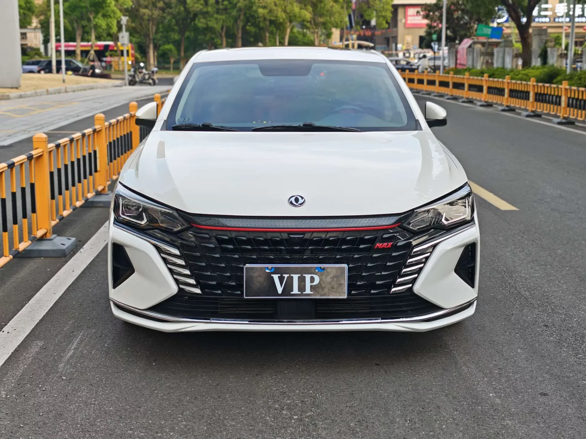 Dongfeng Yixuan MAX