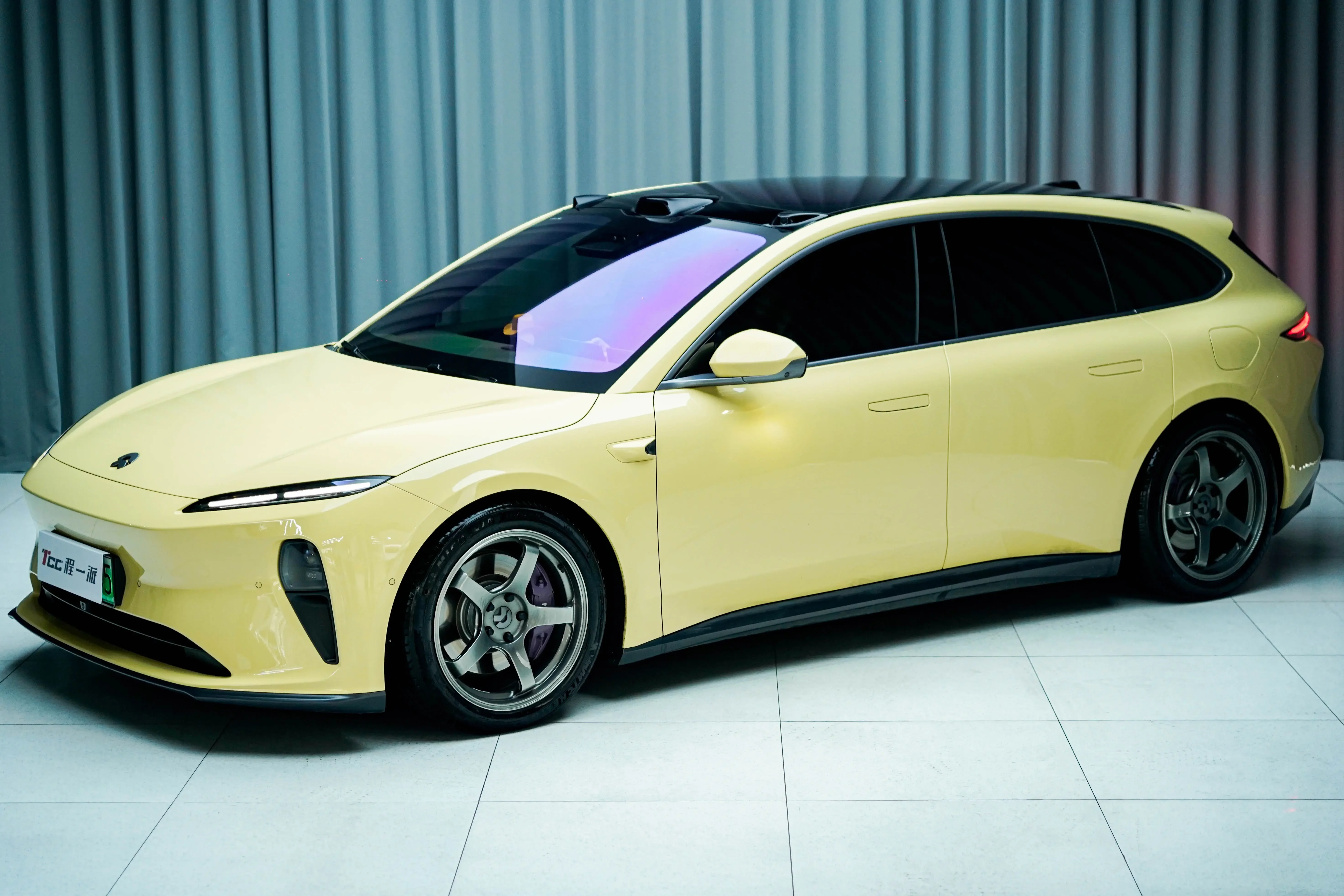 NIO ET5T